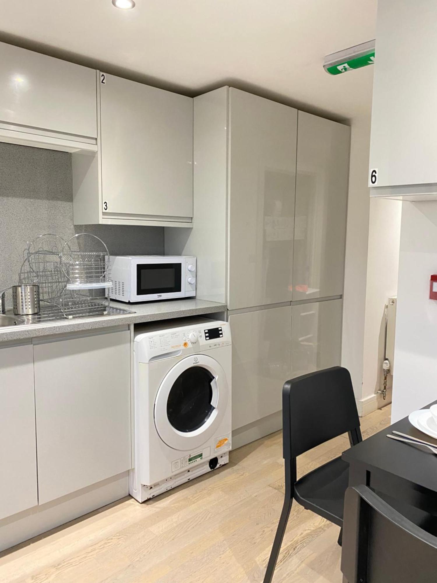 Cozy En-Suite Near Stratford Londra Exterior foto