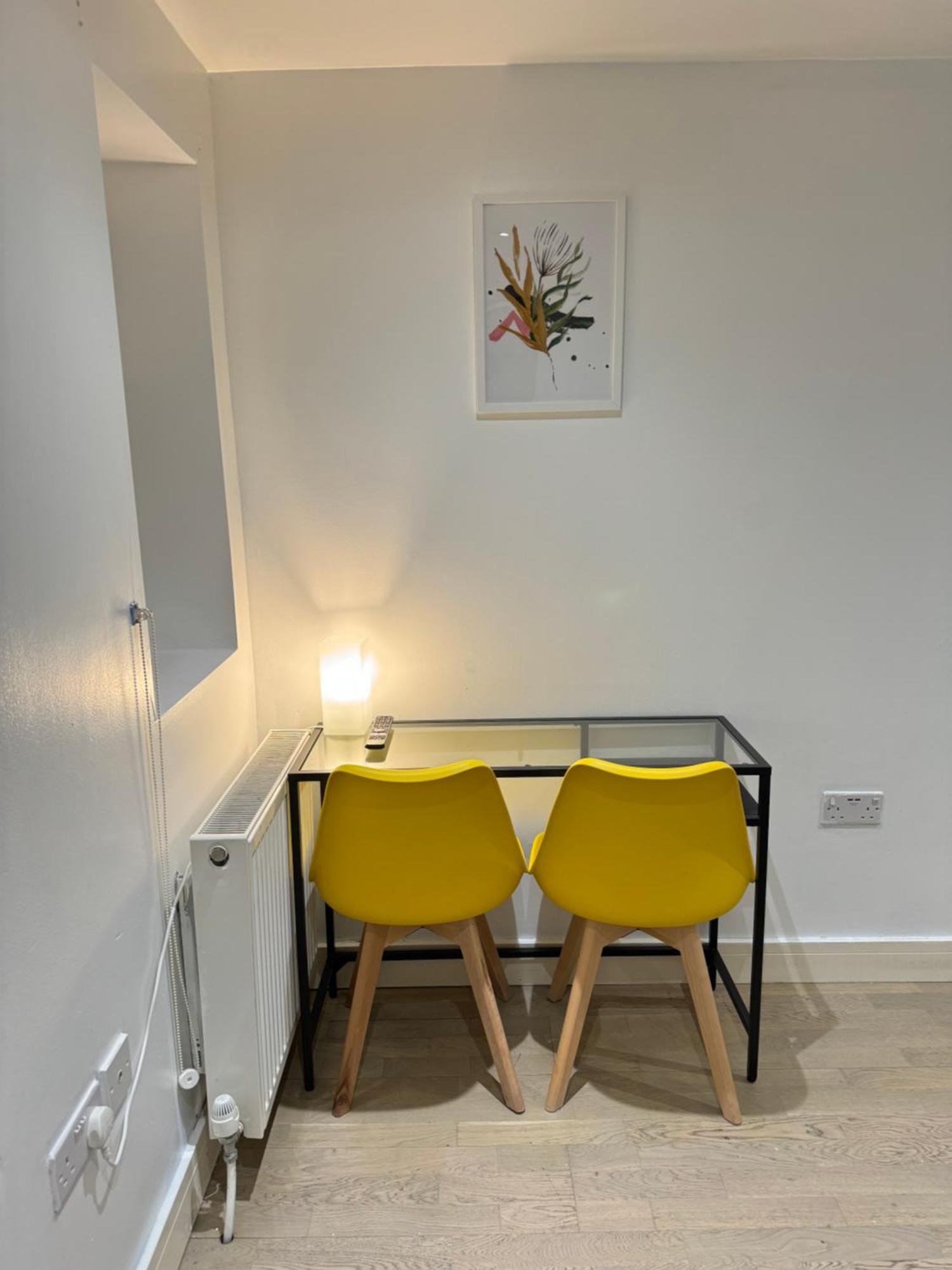 Cozy En-Suite Near Stratford Londra Exterior foto